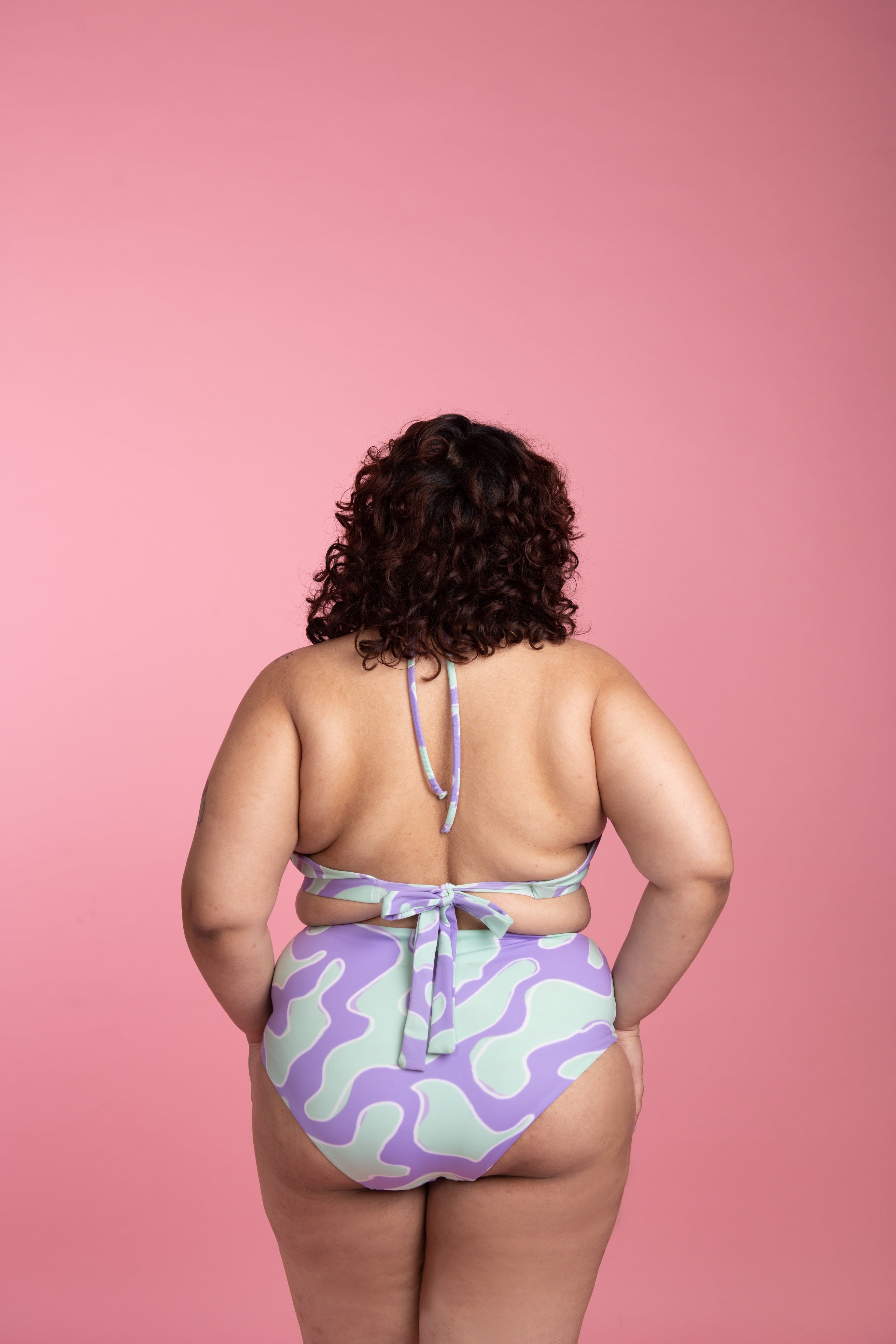 BLACK CURRENT BIKINI TOP